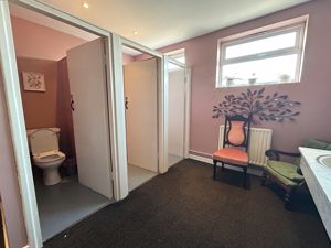 Ladies Toilets- click for photo gallery